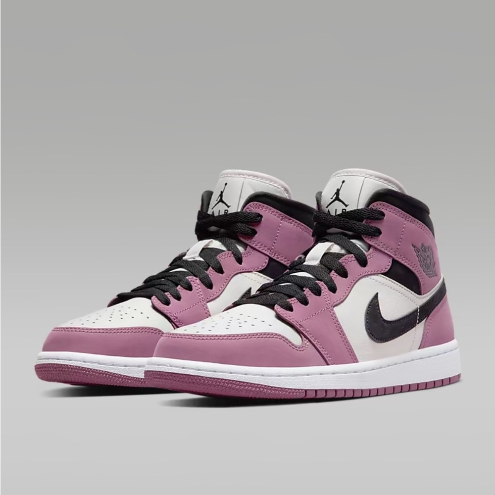 Air Jordan 1 Mid SE